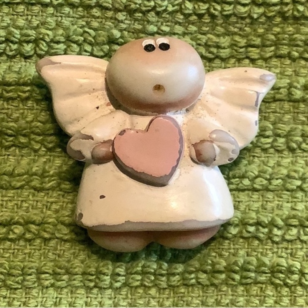 Kirks Kritters Angel Cheecks 2001 angel pin brooch pretty worn